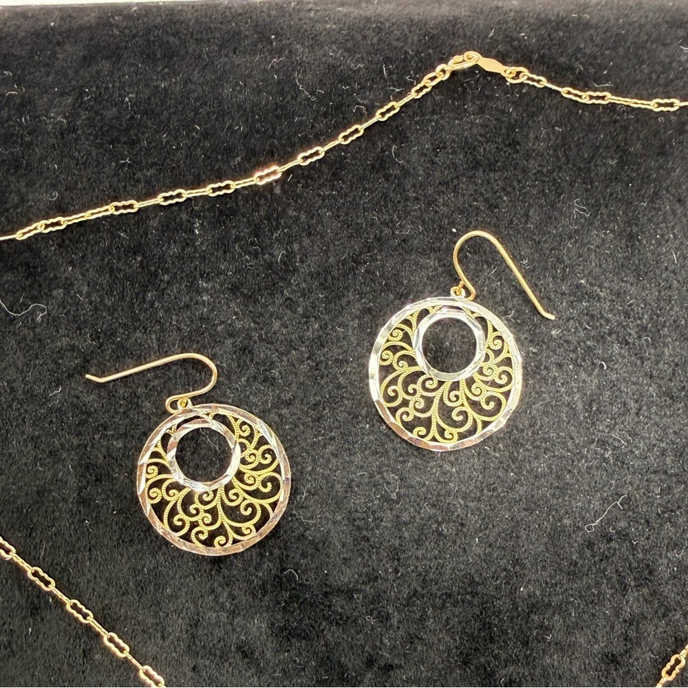 10K Two-Tone Gold Filigree Necklace & Earrings Set 3.83g - Picture 4 of 7